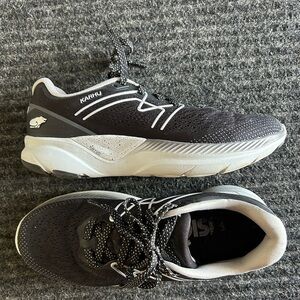 Karhu running sneakers